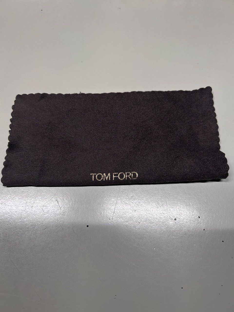 Altro in  Abbigliamento & Accessori: Tom Ford Case + Box – Nuovo (secondo la descrizione) da Giubiasco venduto da LorisVale 1
