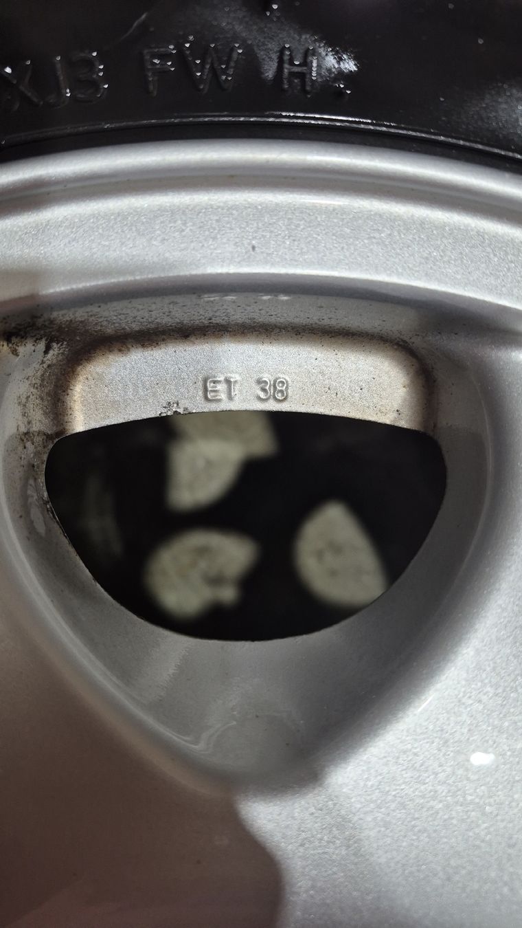 Pneus & Kompletträder: 175 80 R15 ET38 – Gebraucht aus Gossau ZH von Elvis. 2