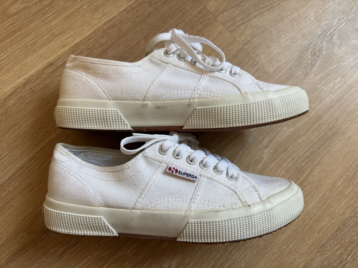 Superga Herrenschuhe: Baskets en toile blanc Superga, p.39 – Gebraucht aus Tavannes von Thriftshop 1