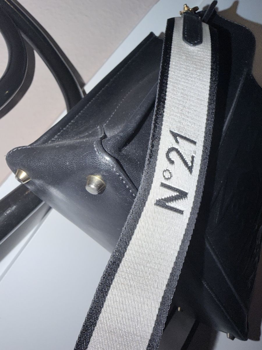 Borse da donna: N°21 Handtasche schwarz Leder  – Usato da Münchenstein venduto da By.gabriela.v 4