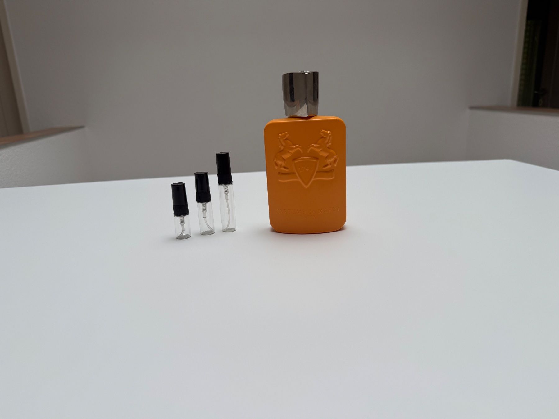 Profumi & Eau de Toilette: Parfums de Marly Perseus Abfüllung 3ML – Usato da Laufen venduto da pocketscents_ch