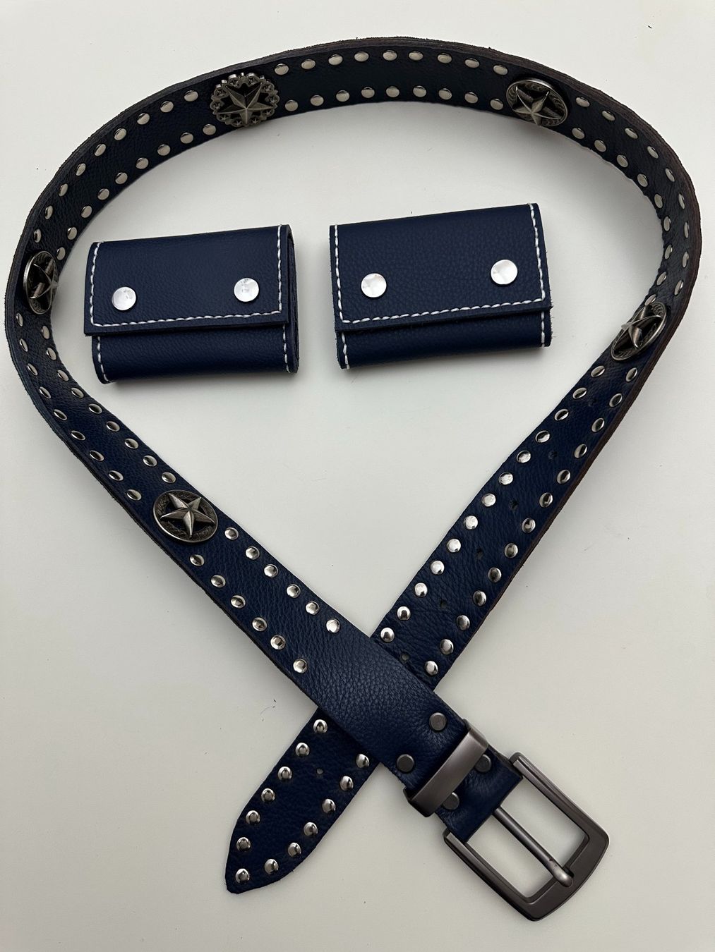 Cinture: Cintura Blu con rivetti e 5 stelle 116cm – Nuovo (secondo la descrizione) da Neuchâtel venduto da Sylemef 4