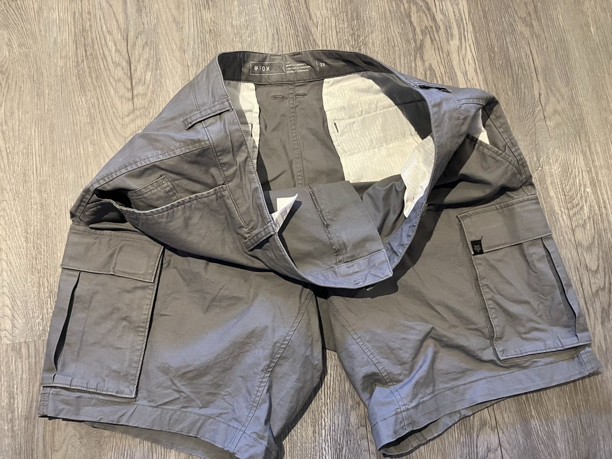 Fox Pantalons: Fox Shorts kurze Hosen 38 – D'occasion à Dürrenroth par El_fluegu 1