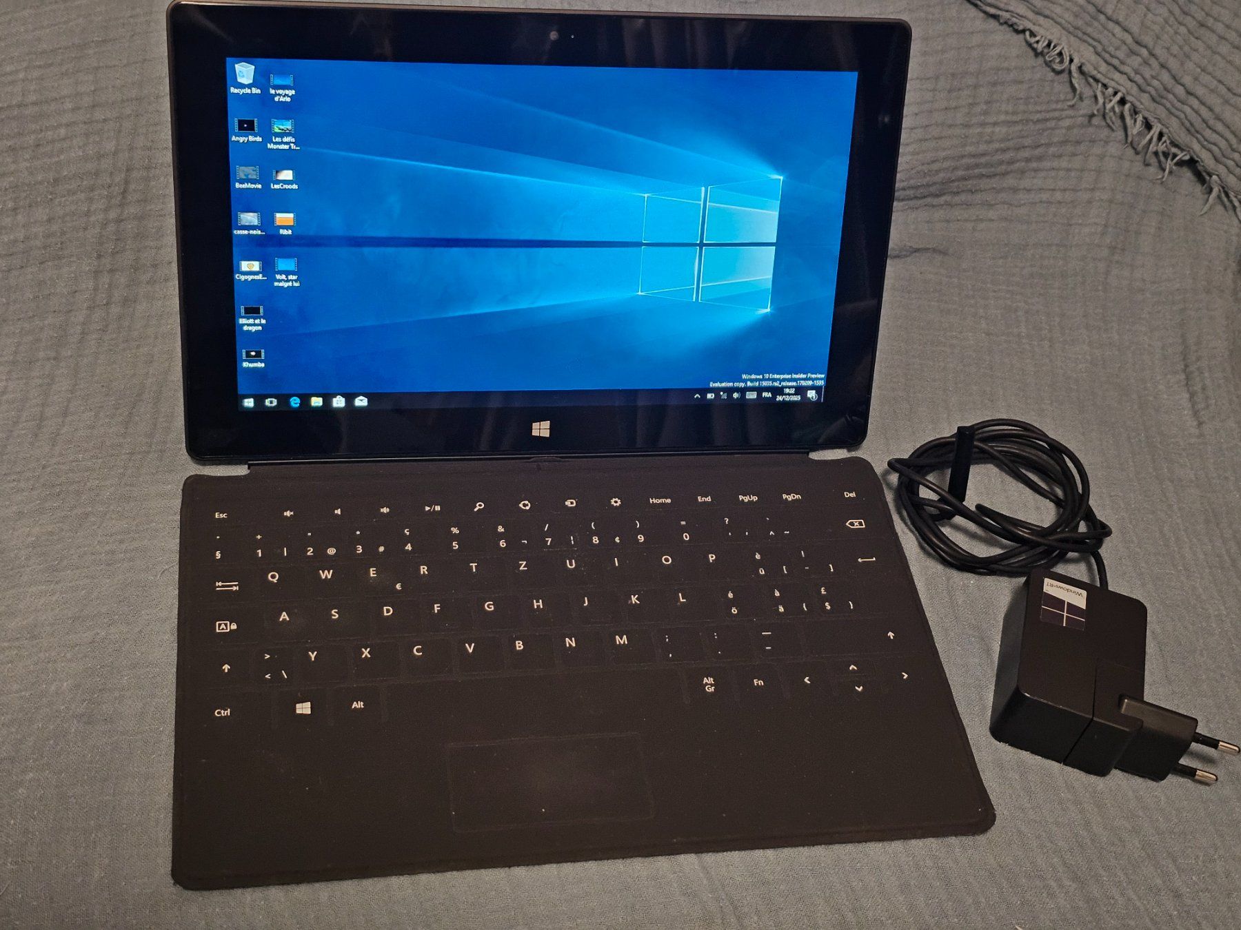 Microsoft Tablet PC: Surface RT - Tablet tactile Microsoft 10" - Clavier! – Gebraucht aus Bulle von Bflowx