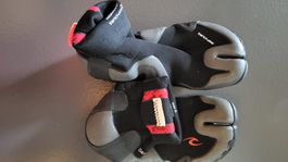 Segelschuhe 3mm Neopren Gr 6 (ca. 35/36?)