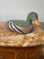 Lockente aus Holz, mit grünem Kopf und orangenem Schnabel