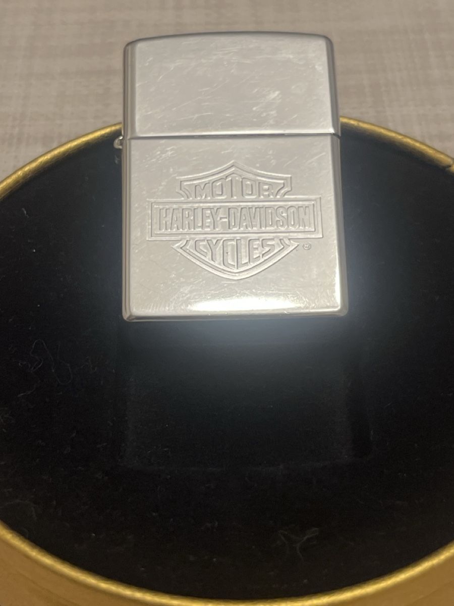 Zippo Accendini: Zippo Harley-Davidson Feuerzeug – Usato da Bassersdorf venduto da VERO-EN 1