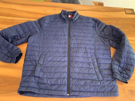 TOMMY HILFIGER blaue leichte Daunenjacke Gr. XXL