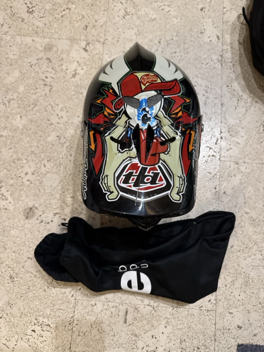 Troy Lee Caschi: Troy Lee Designs Downhill Helm – Usato da Niederhünigen venduto da wheelsonfire 2