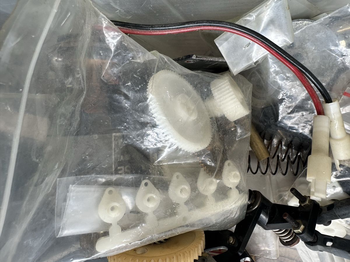 RC Kits de montage: Bau teile  fuer hoby auto – D'occasion à Nürensdorf par maqopaqo 3