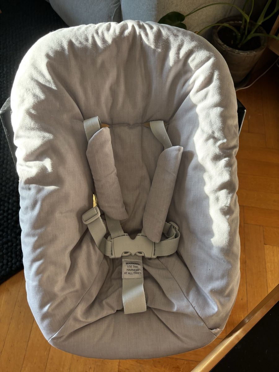 Stokke Hochstühle: Stokke tripp trapp newborn set babyschale – Neu (gemäss Beschreibung) aus Zürich von Mbi02 1