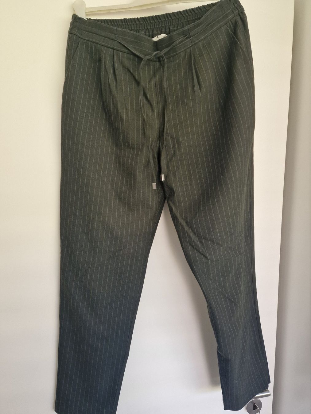 Pantaloni: Pantalons Rayés gris Maison 123 – Usato da Genève venduto da alex7926