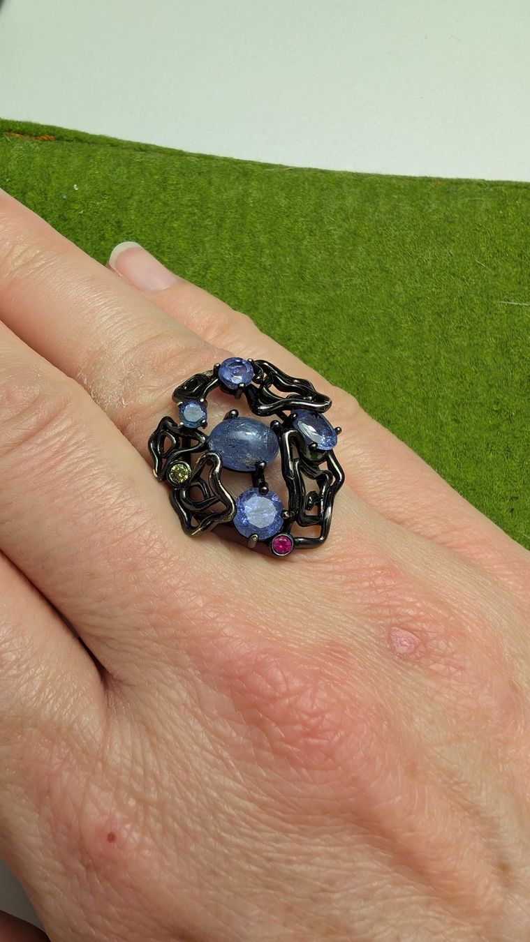 Anelli: Designer Künstler Ring. Silber mit Edelsteinen – Usato da Untervaz venduto da Lyraia 6