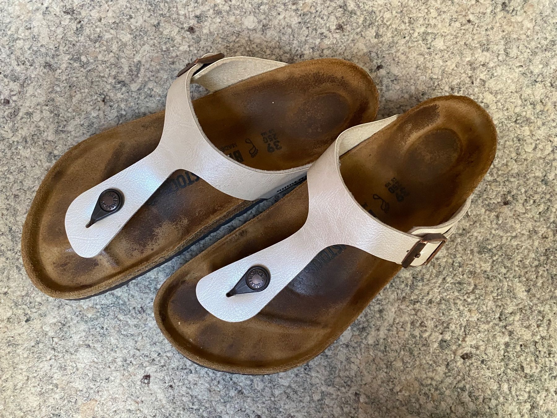 Birkenstock Chaussures femmes: Birkenstock Gizeh Gr. 39 – D'occasion à Wattwil par edel88 1