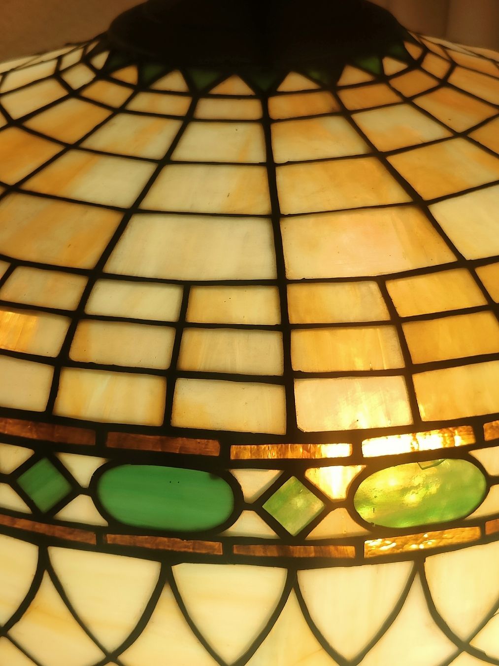 Lampade: Tiffany Lampe mit Bronz Lampenfuss – Usato da Volketswil venduto da rerererarara 3