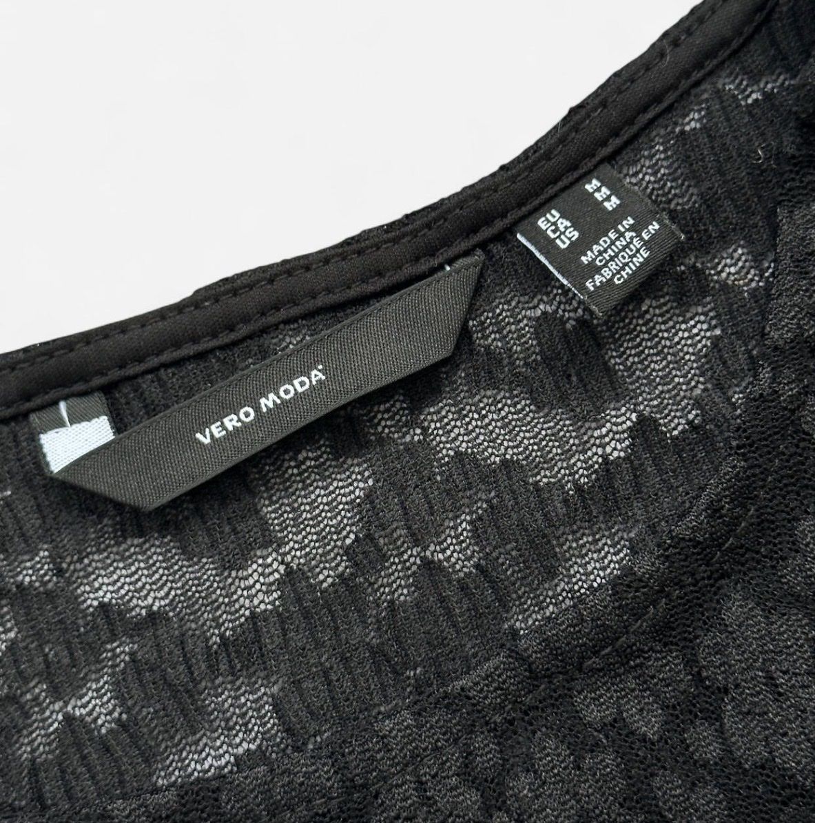 Vero Moda Top: Vero Moda Spitzenoberteil, Schwarz, Grösse M - Herbst – Nuovo (secondo la descrizione) da Wohlen AG venduto da jes_9c79 1