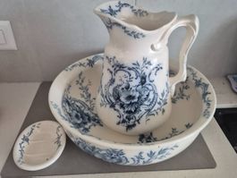 Broc, Service de toilette Villeroy et Boch ancien
