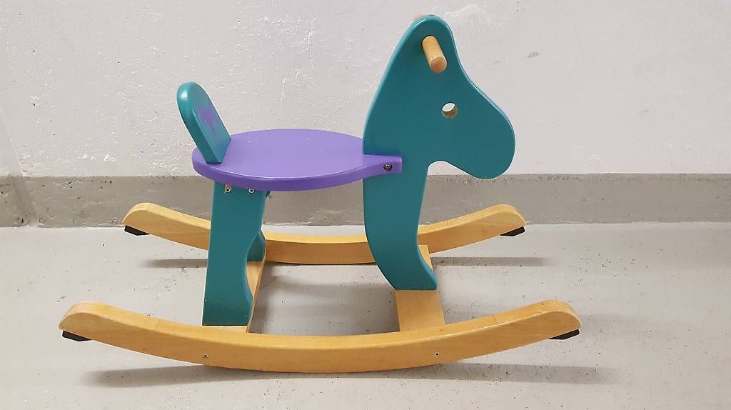 Jouets: Schaukelpferd aus Holz – D'occasion à Neuenhof par mar_2th5 1
