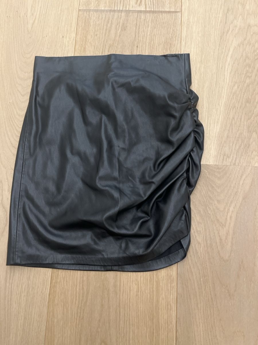 Zara Kleiderpakete: Zara /2 rock & Kleid  – Neu (gemäss Beschreibung) aus Emmenbrücke von Van92 1