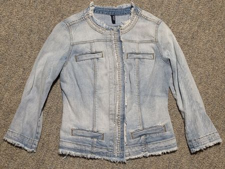 LIU JO JEANSJACKE HELL 36/S MIT PERLEN UND STRASS