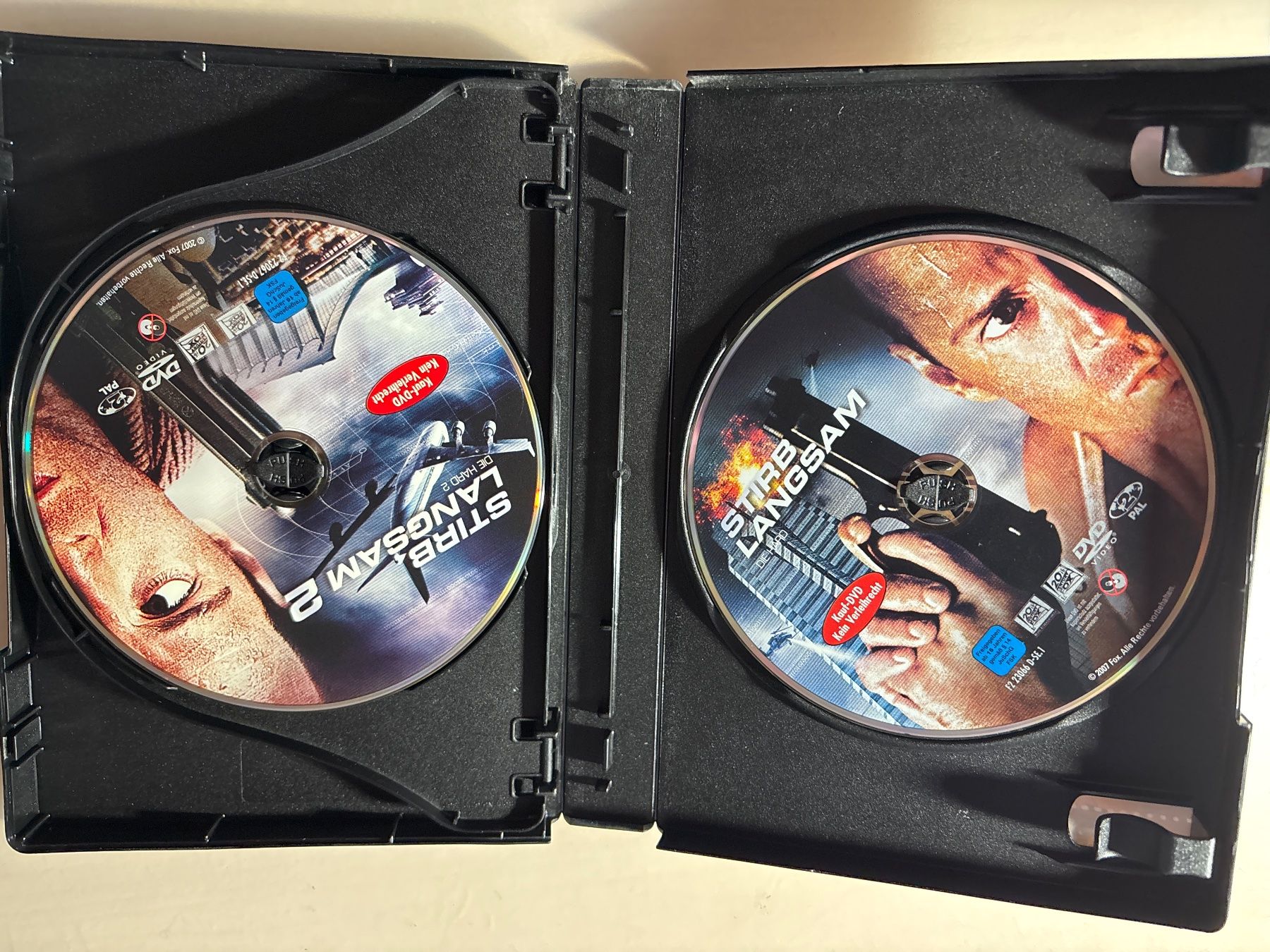 Alle DVDs: Stirb Langsam Xtreme Collection - Bruce Willis, 4 DVDs – Neu (gemäss Beschreibung) aus Ruswil von ois_li_ois_ 2
