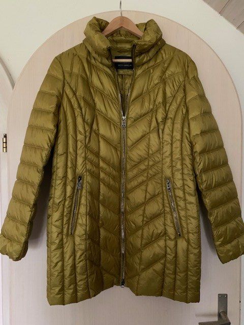 Gil Bret Giacche: Leichte Damen Steppjacke GIL BRET Grösse 40, neu – Nuovo e nell'imballaggio originale da Weesen venduto da mpm07