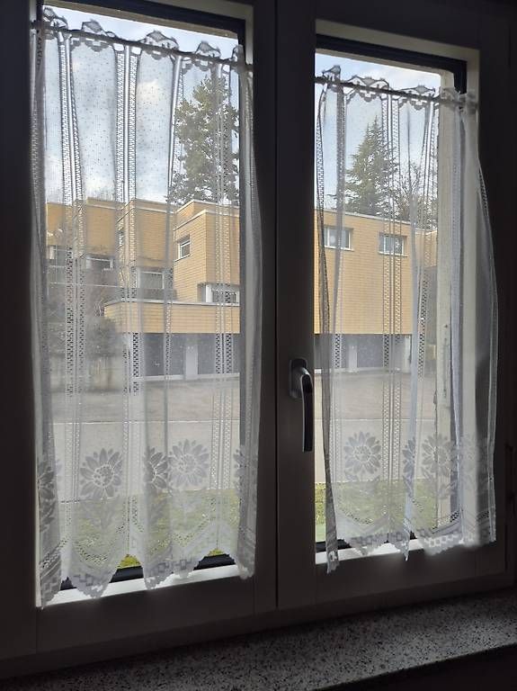 Tende: Zweiteiliger Vorhang mit Sonnenblumen – Usato da Heerbrugg venduto da v_s_88zb 1