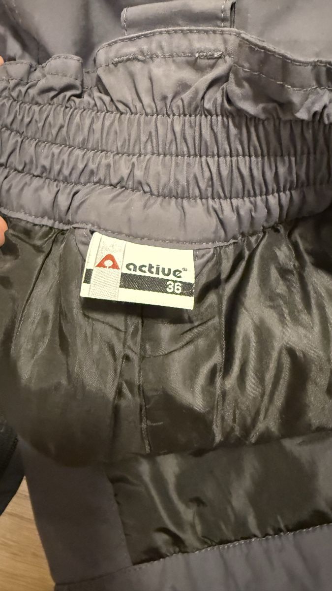 Pantaloni: Active ski Pants - Size 36 (s) – Usato da Pully venduto da Evgenii13 2