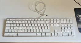 Apple Keybord with USB Cable