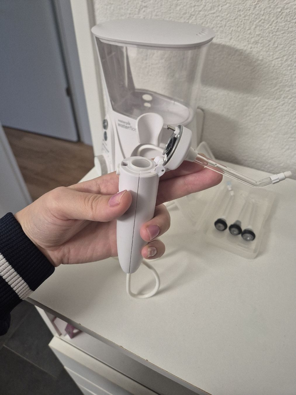 Cura dei denti: Waterpick Waterfloss machine – Usato da Basel venduto da Elena_02 4