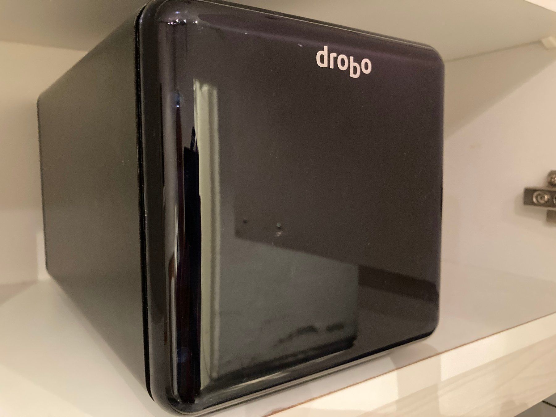 Drobo Dischi rigidi: Drobo DDR3-A – Usato da Winterthur venduto da nelead