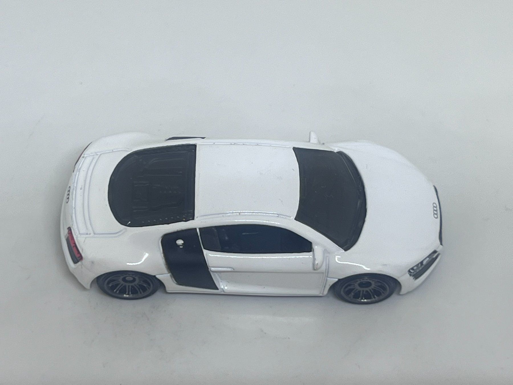 Matchbox Modellini d'auto: Matchbox Audi R8 - 2007 #628 – Usato da Wildegg venduto da LaaBoutique 1