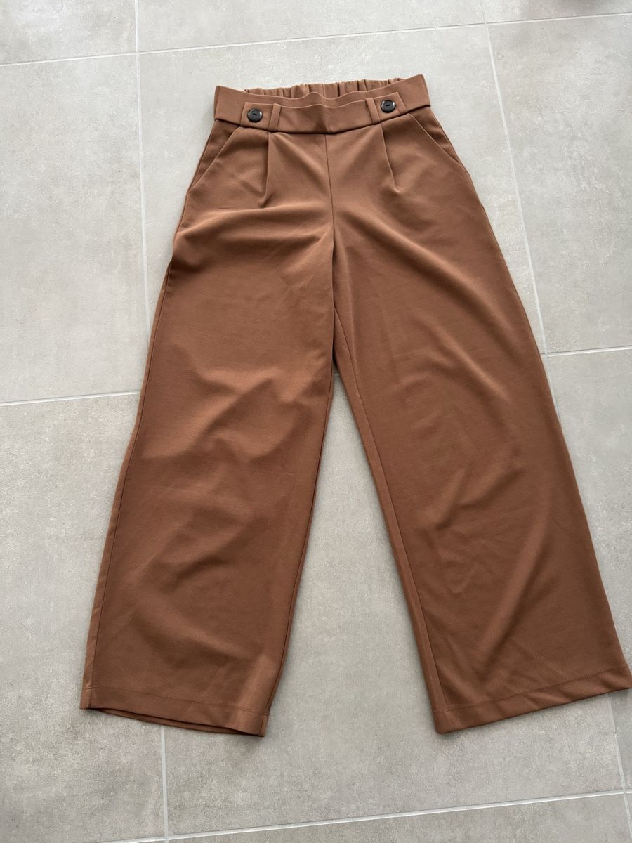 Only Pantaloni: Braune Marlenehose, Grösse M JDY neu – Nuovo (secondo la descrizione) da Frick venduto da Cirilla