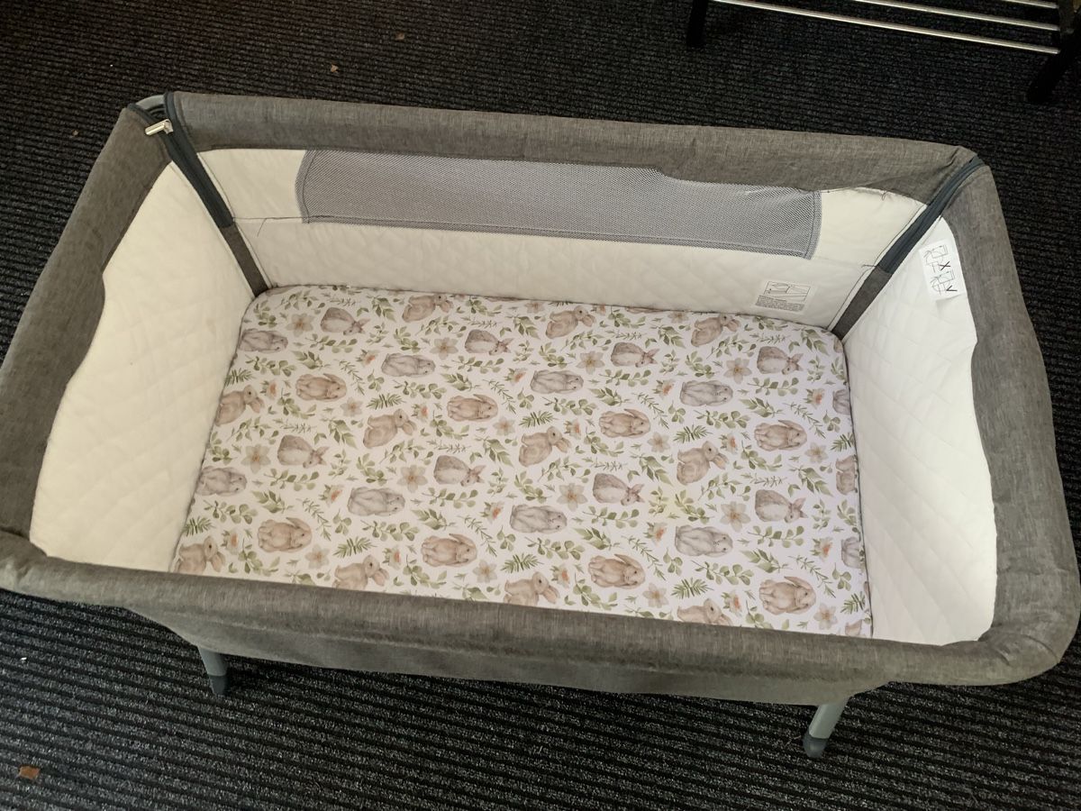 Vidaxl Letti: vidaXL Babybett mit Matratze – Usato da Gutenswil venduto da Bregenzer8610