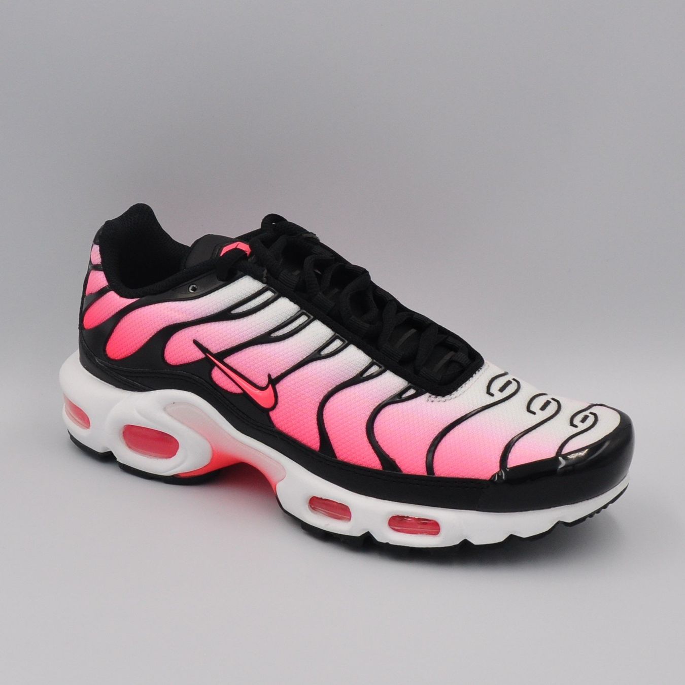 Nike Scarpe da donna: Nike Air Max Plus TN Pink 38.5 – Nuovo e nell'imballaggio originale da Bern venduto da SneakerheavenLT 3