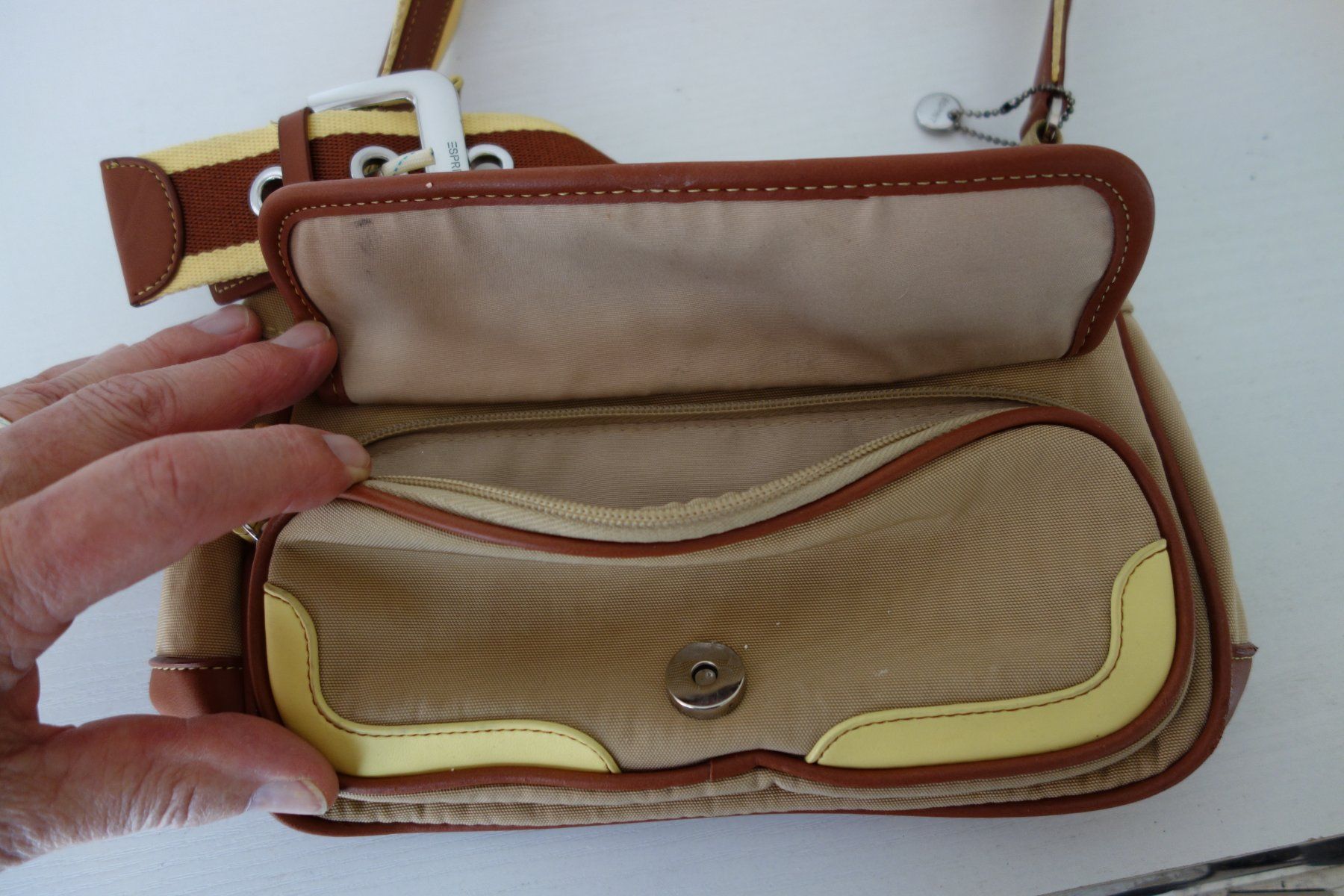 Esprit Borse da donna: Handtasche Damen Esprit – Usato da Schachen b Herisau venduto da Locophon 6