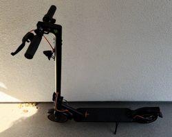 E-scooter/E-Trottinett - Faltbar, leicht & sofort fahrbereit