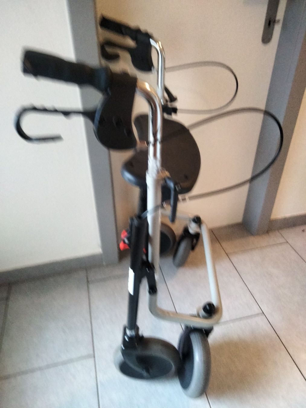 Aides à la marche: ROLLATOR – Neuf (Voir description) à Bützberg par Chisco 4