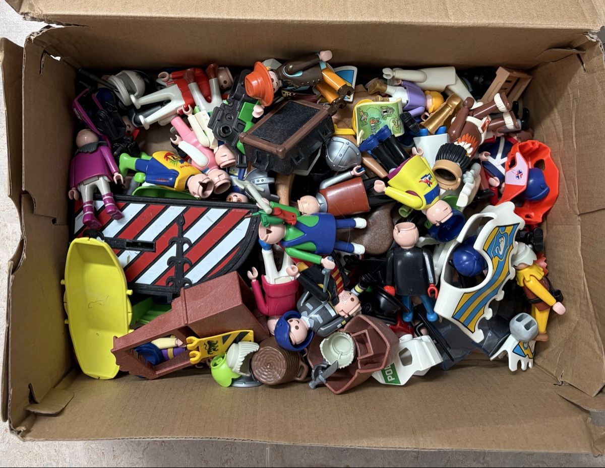 Playmobil Giocattoli: 3 Kilo Playmobil gebraucht  – Usato da Grosshöchstetten venduto da Tobias.David