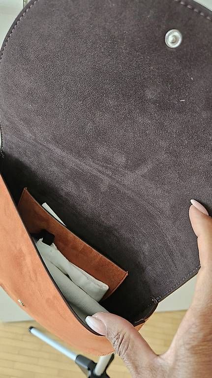 Altro in  Abbigliamento & Accessori: Theory Handtasche, Wildleder – Nuovo (secondo la descrizione) da Meggen venduto da Msmarket 2