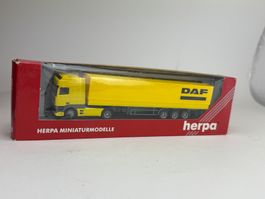 HR- Herpa DAF Pritschensattelzug DAF