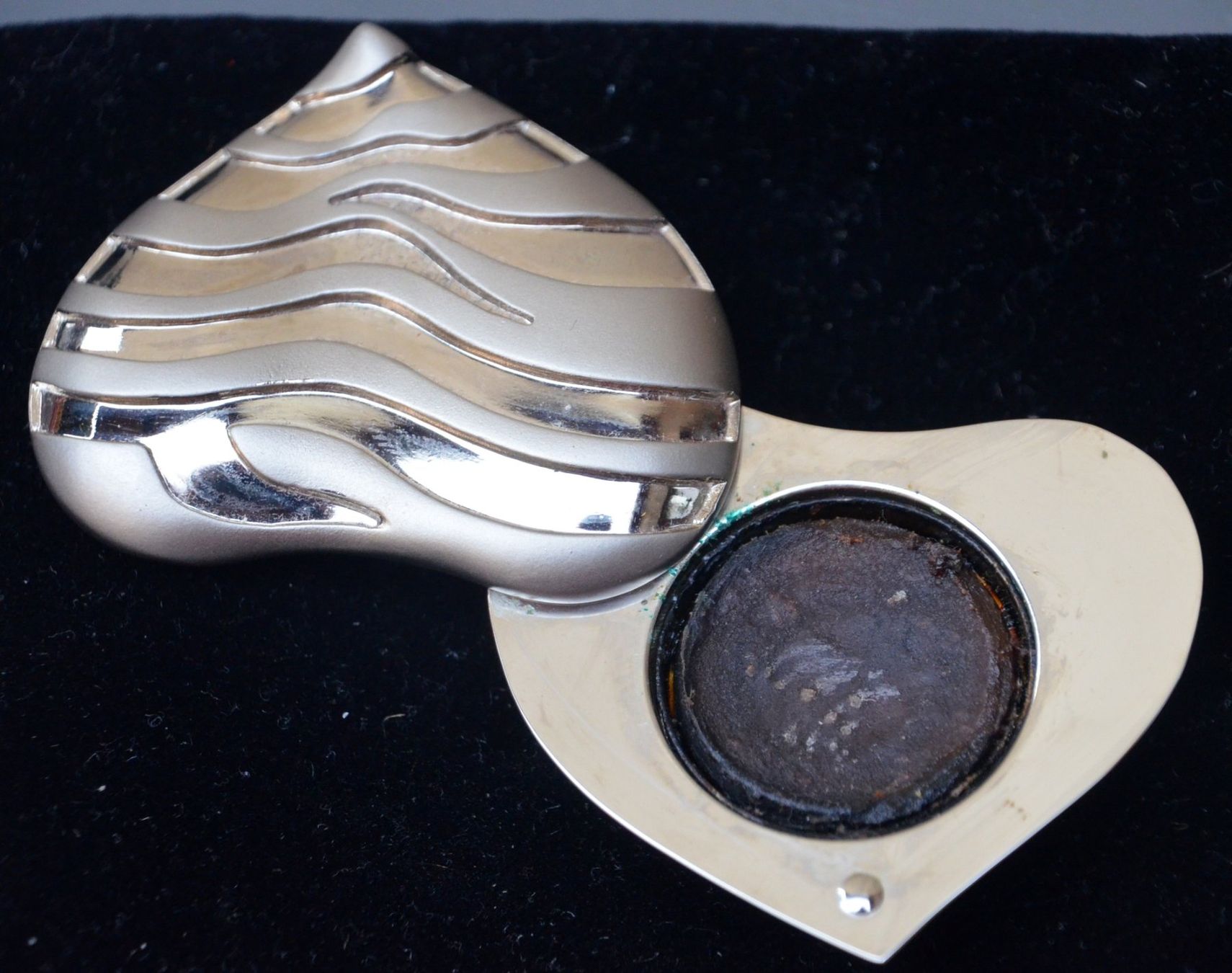 Estée Lauder Profumi & Eau de Toilette: Estée Lauder pleasures Heart Solid Perfume Vintage – Usato da Collonges venduto da arashee 3