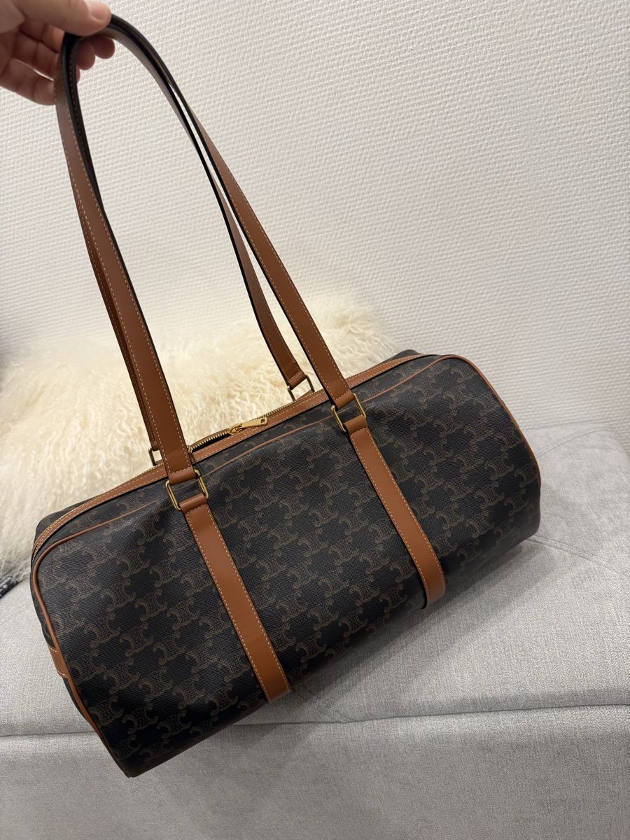 Celine Borse da donna: Celine Triomphe Tasche Np. 2250.- Fr – Usato da Ellighausen venduto da privateseller