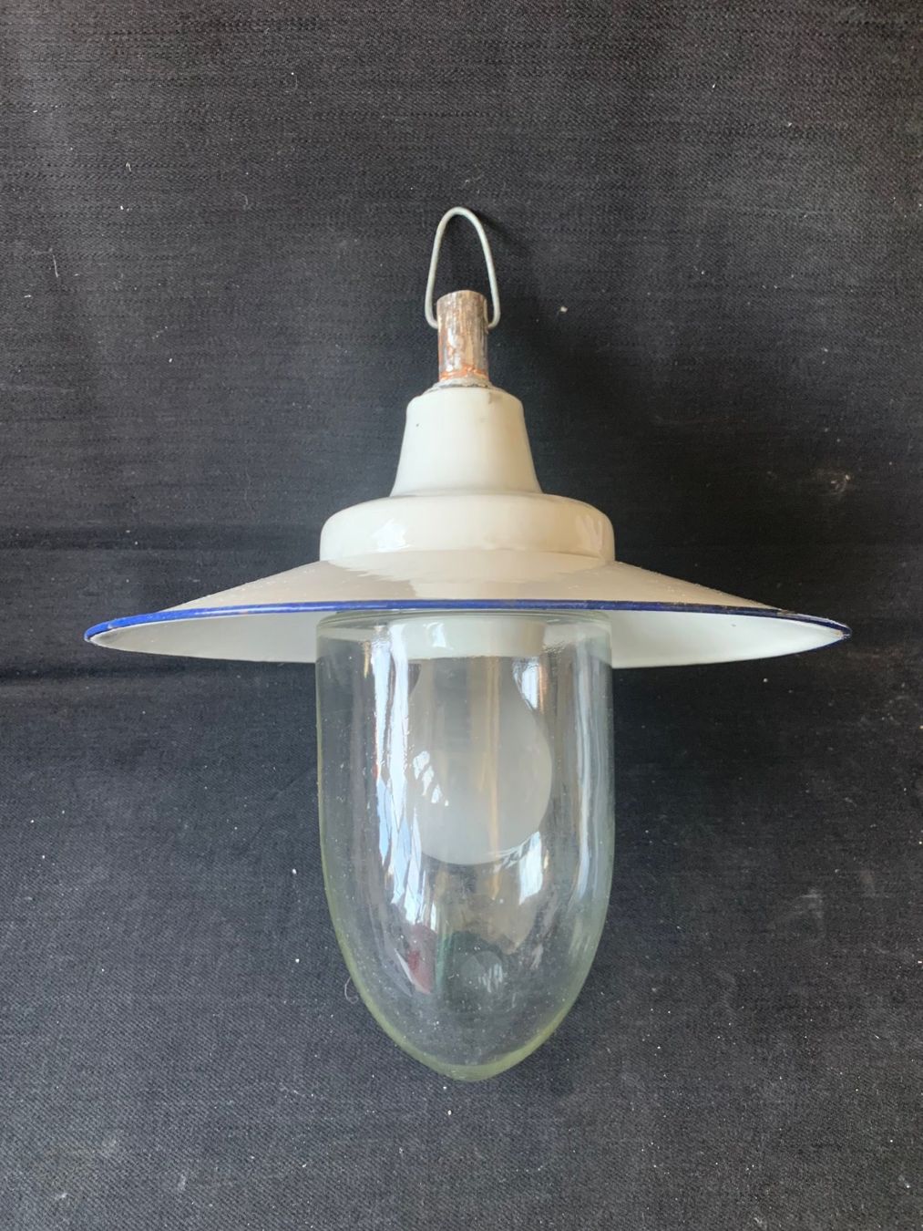 Lampen: Alte, schöne Stalllampe mit Glas / Sicherheitslampe – Gebraucht aus Wallisellen von zappenduster