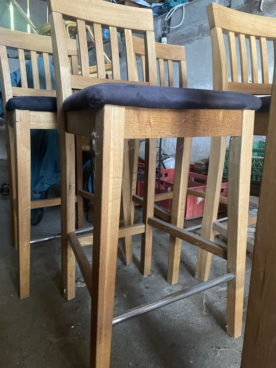 Jysk Set de table et chaises: Tisch, Stühle, Sideboard aus Eichenholz – D'occasion à Oppikon par Andy_H 2