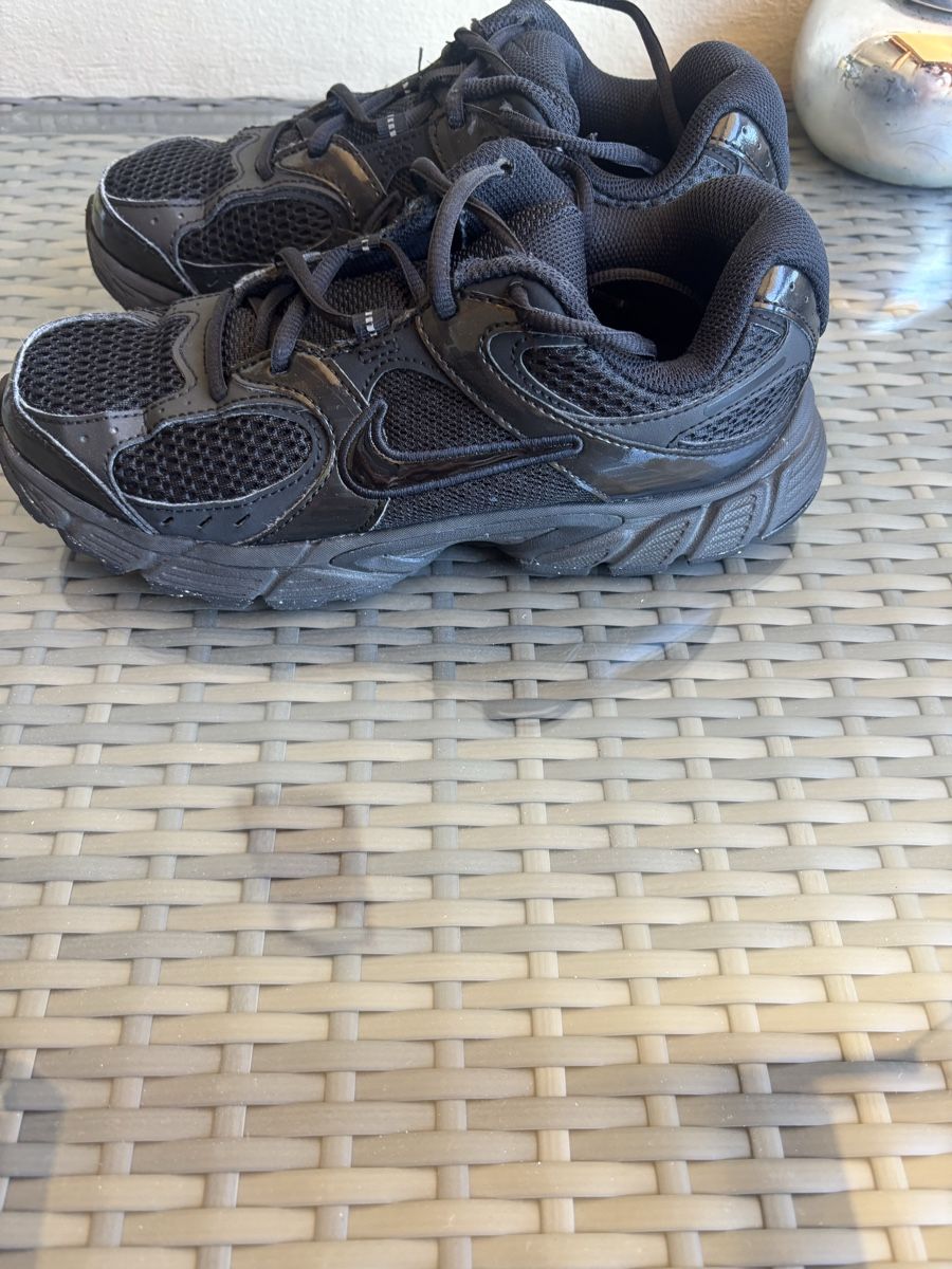 Nike Scarpe da uomo: Basket Nike taille 37 – Nuovo (secondo la descrizione) da Genève venduto da ste_k6dj 1