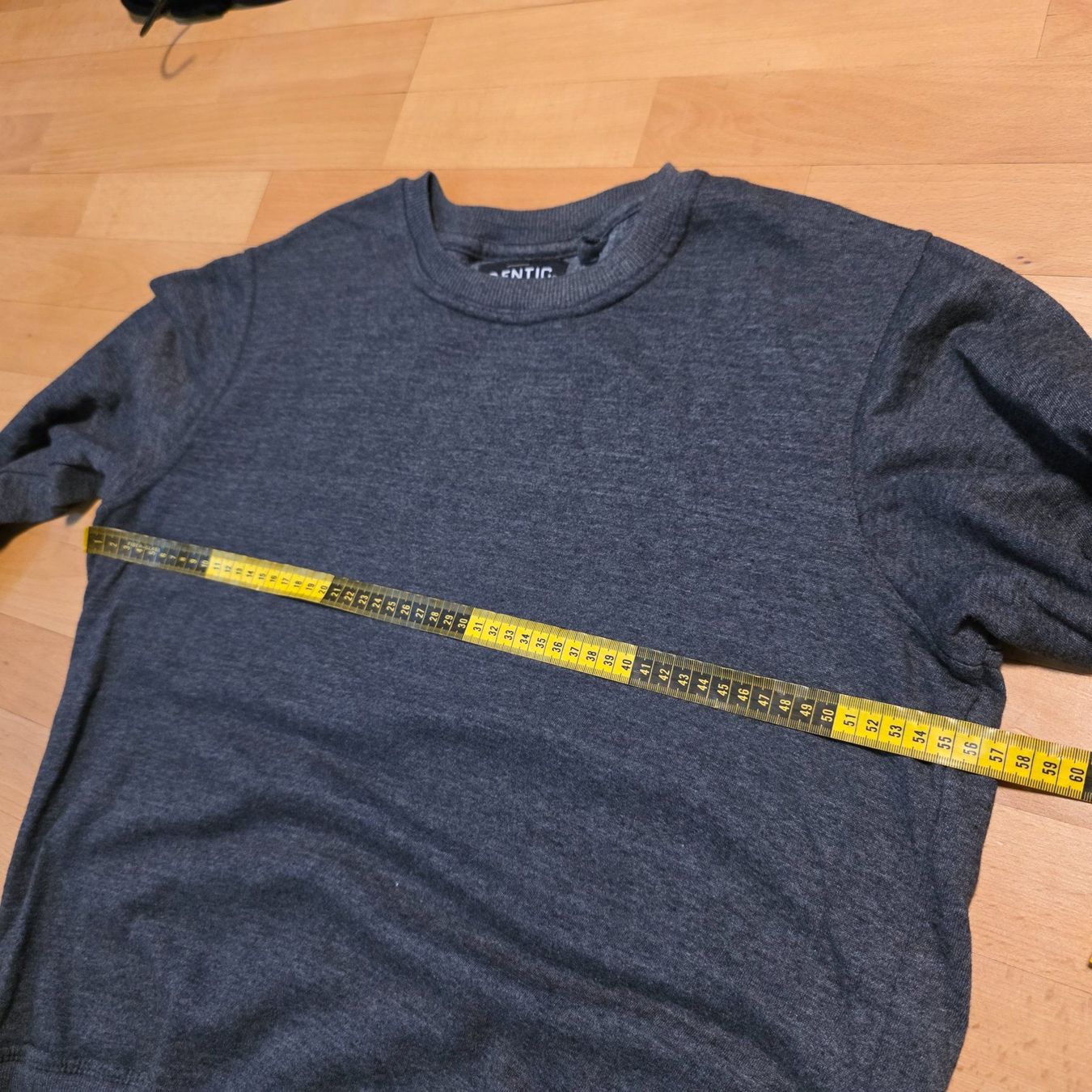 Pullover & Sweatshirts: Identic Herren Sweatshirt L grau Basic – Gebraucht aus Wald ZH von CapLux 5
