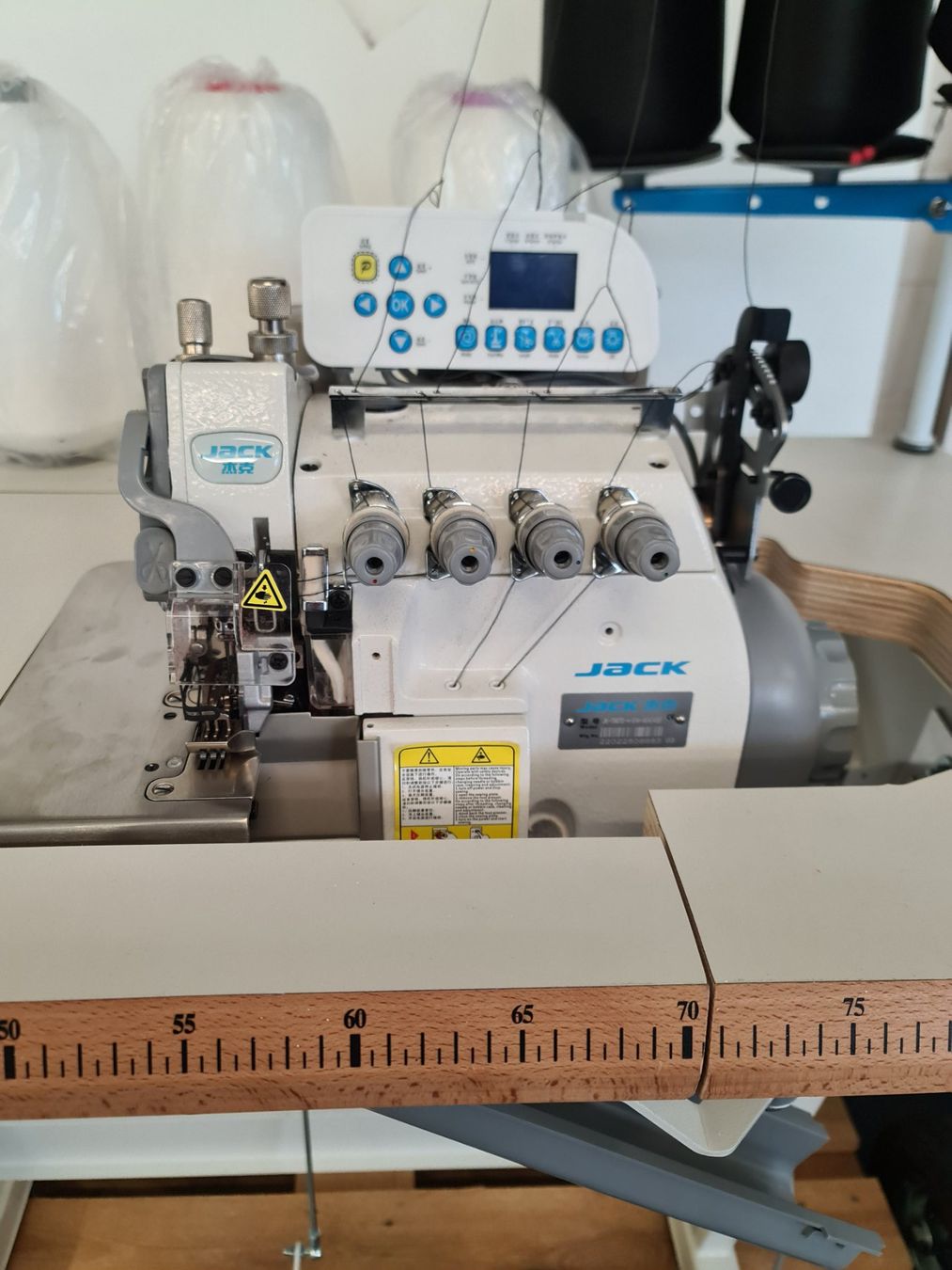 Jack Nähmaschinen: Overlock Jack – Gebraucht aus Aarburg von jarek1000