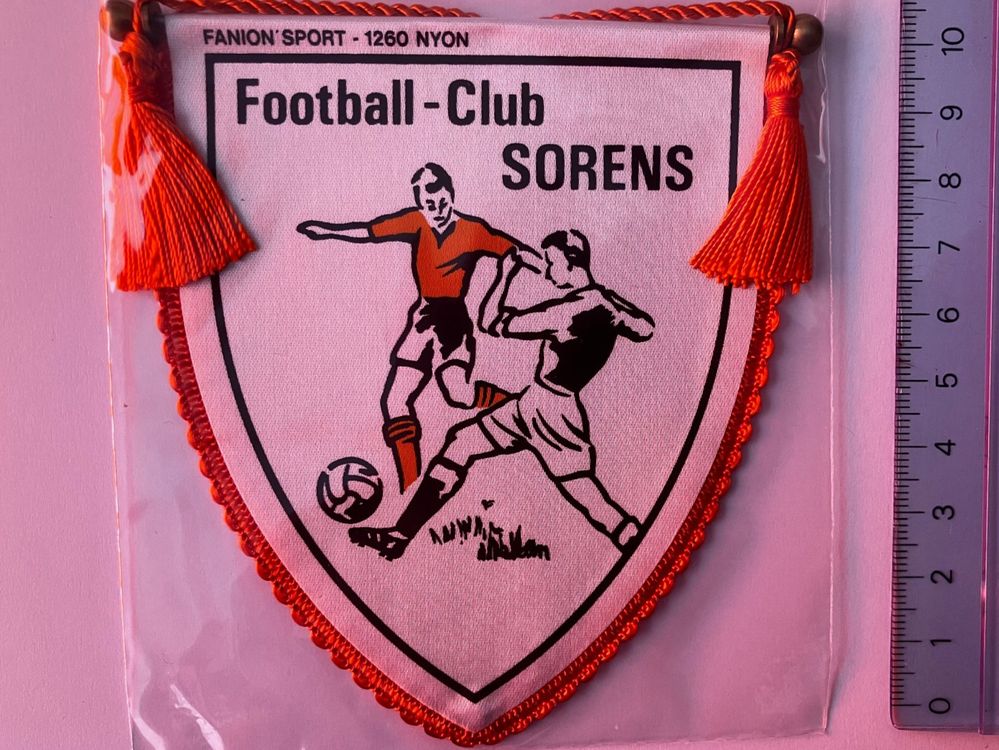 Vintage Fanion/Wimpel FC ZEININGEN / 1981 (Neu und originalverpackt) in Gland für CHF 8 - mit