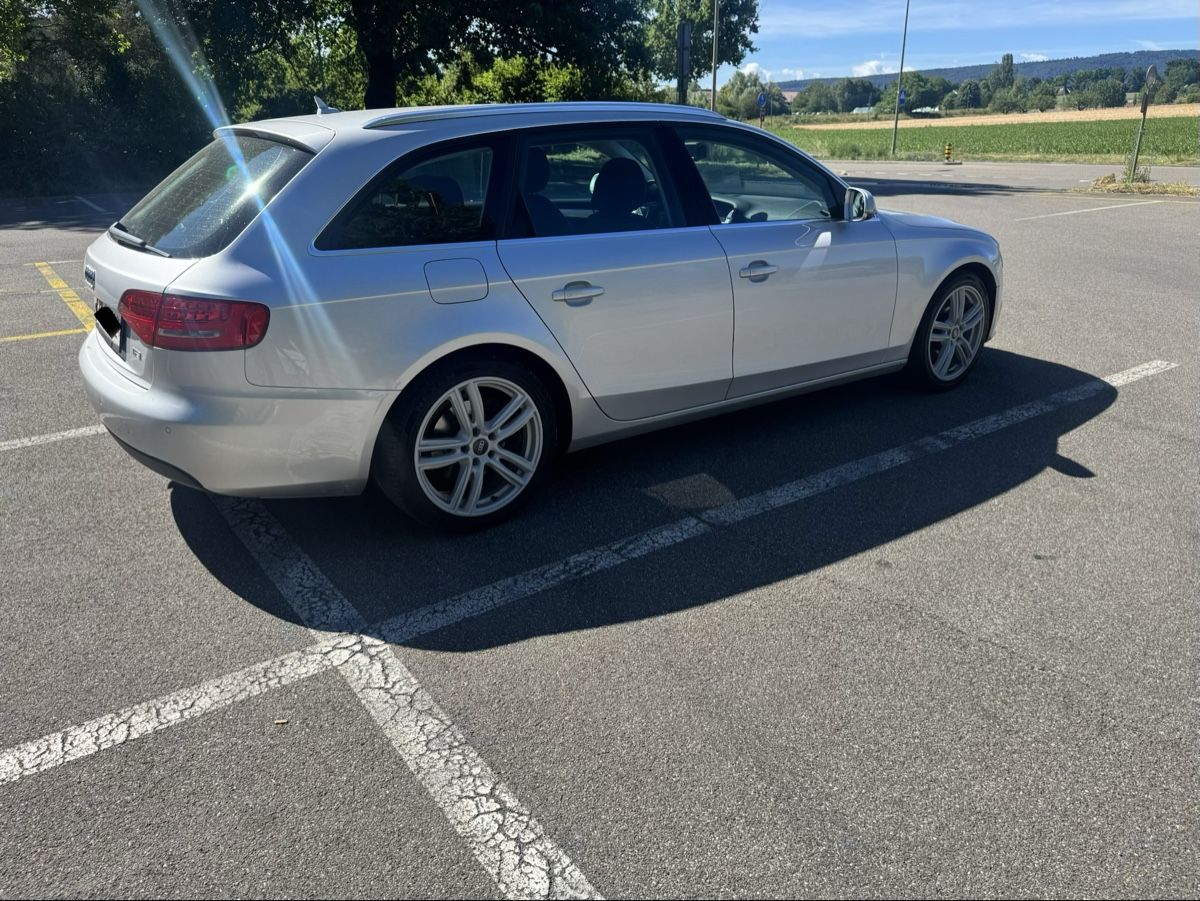 Audi Autos: Audi A4 1.8 TFSI quattro – Gebraucht aus Oberwil BL von Samsung010 4